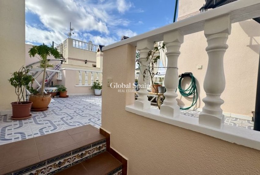 Wiederverkauf - VILLA -
ORIHUELA COSTA - Costa Blanca