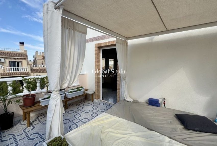 Wiederverkauf - VILLA -
ORIHUELA COSTA - Costa Blanca