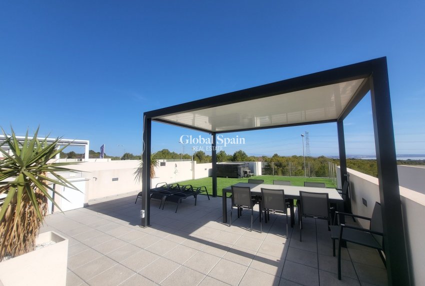 Wiederverkauf - VILLA -
ORIHUELA COSTA - Costa Blanca