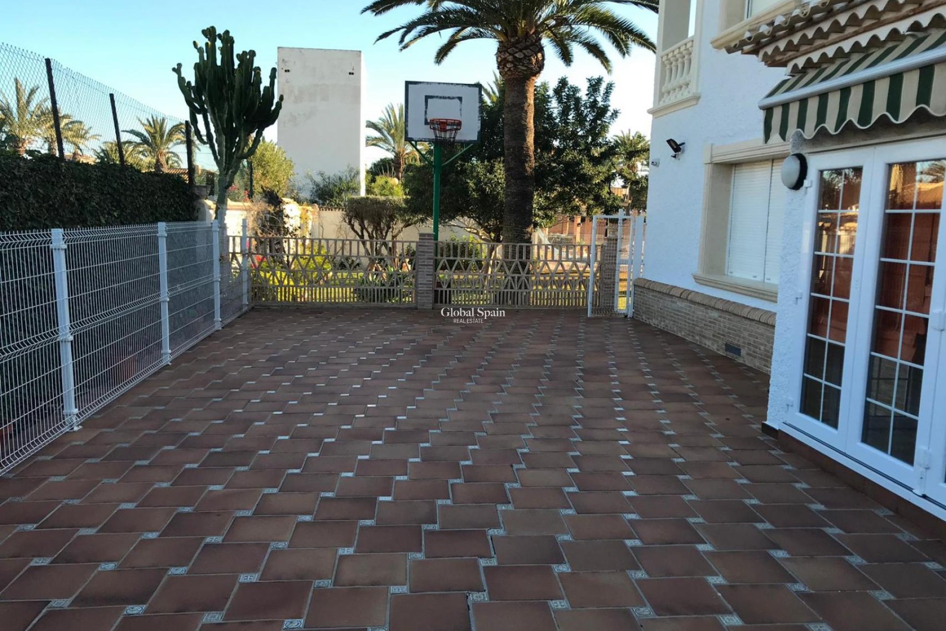 Wiederverkauf - VILLA -
ORIHUELA COSTA - Costa Blanca