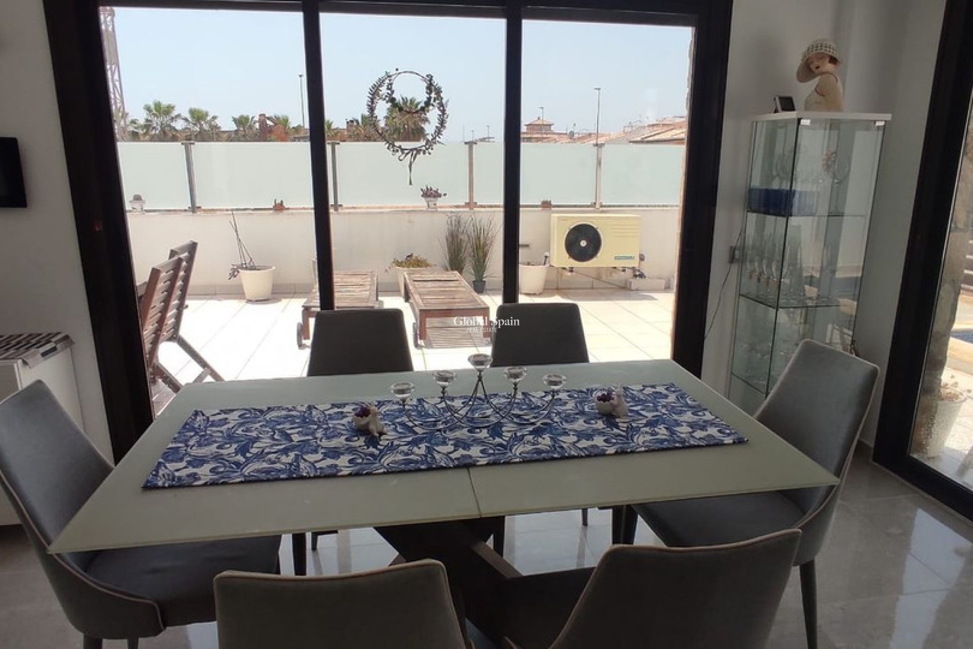 Wiederverkauf - VILLA -
ORIHUELA COSTA - Costa Blanca