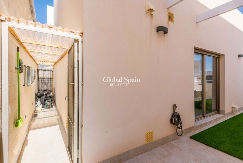 Wiederverkauf - VILLA -
ORIHUELA COSTA - Costa Blanca