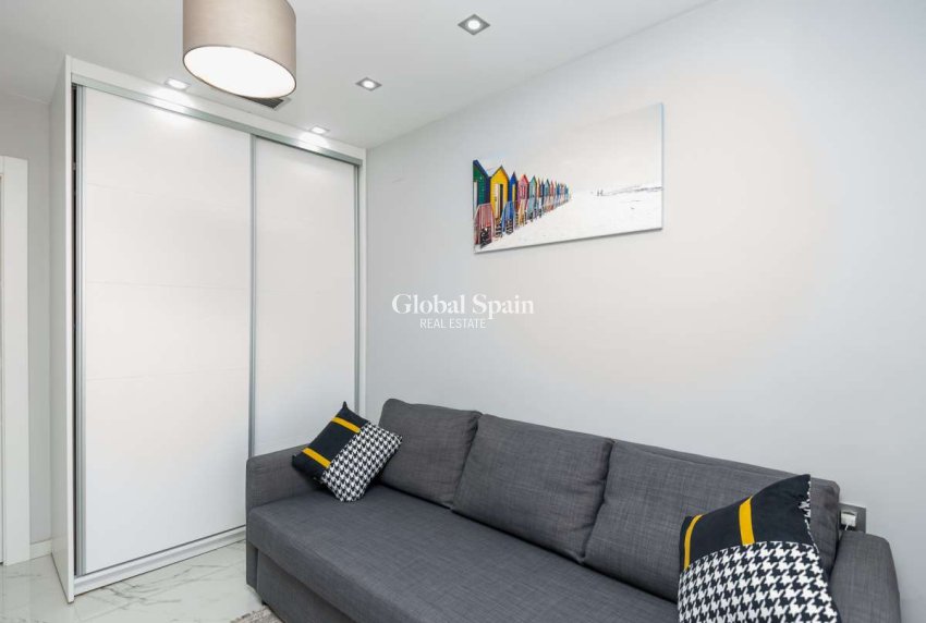 Wiederverkauf - VILLA -
ORIHUELA COSTA - Costa Blanca