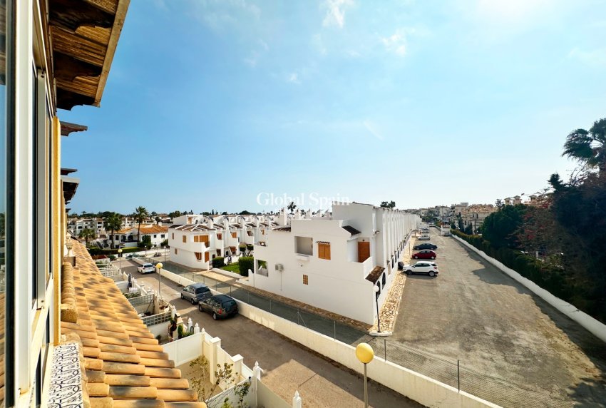 Wiederverkauf - VILLA -
ORIHUELA COSTA - Costa Blanca