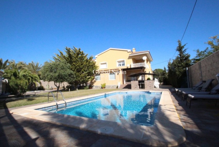 Wiederverkauf - VILLA -
ORIHUELA COSTA - Costa Blanca
