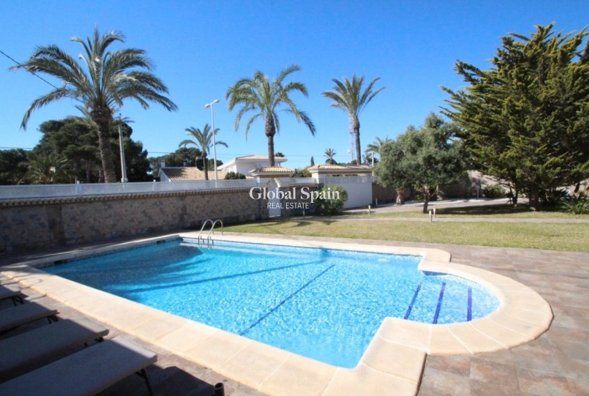 Wiederverkauf - VILLA -
ORIHUELA COSTA - Costa Blanca