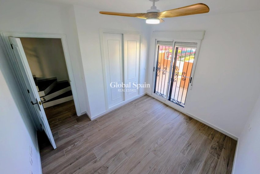 Wiederverkauf - VILLA -
ORIHUELA COSTA - Costa Blanca