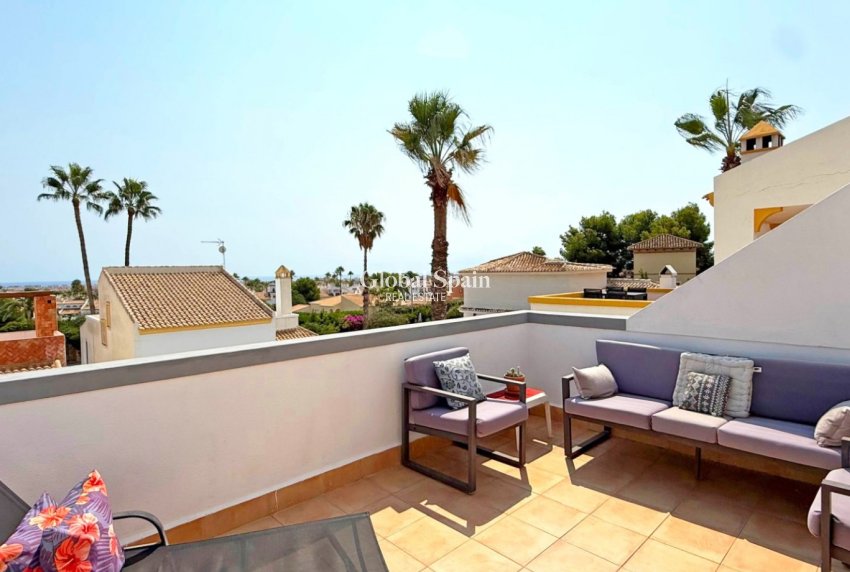 Wiederverkauf - VILLA -
ORIHUELA COSTA - Costa Blanca