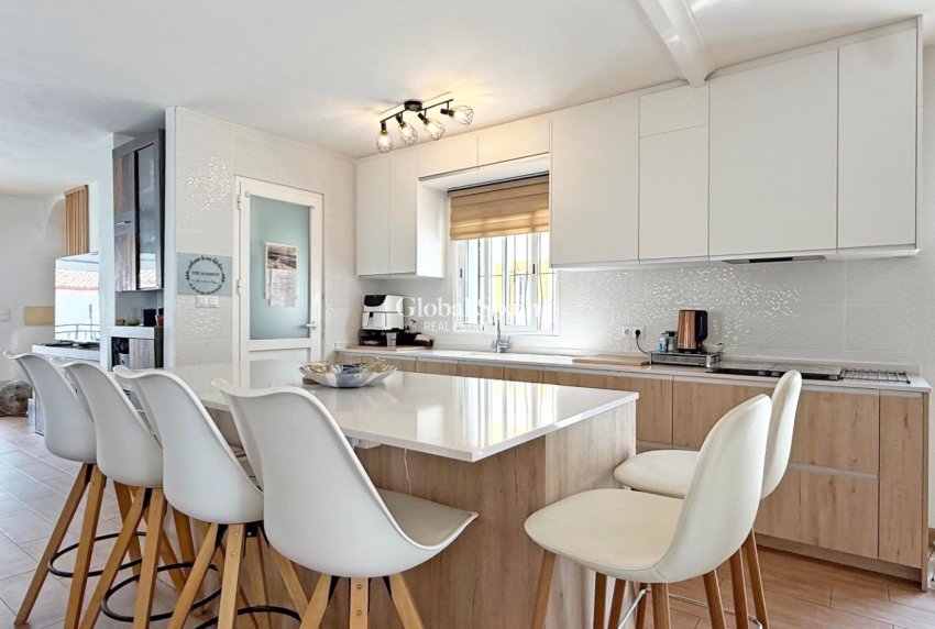 Wiederverkauf - VILLA -
ORIHUELA COSTA - Costa Blanca