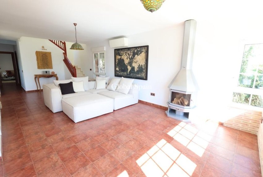Wiederverkauf - VILLA -
ORIHUELA COSTA - Costa Blanca