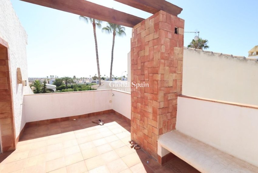 Wiederverkauf - VILLA -
ORIHUELA COSTA - Costa Blanca