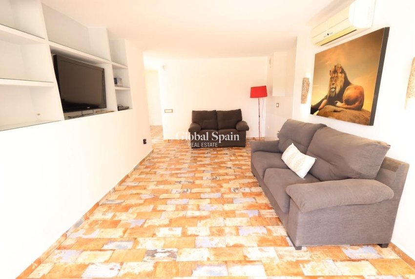 Wiederverkauf - VILLA -
ORIHUELA COSTA - Costa Blanca