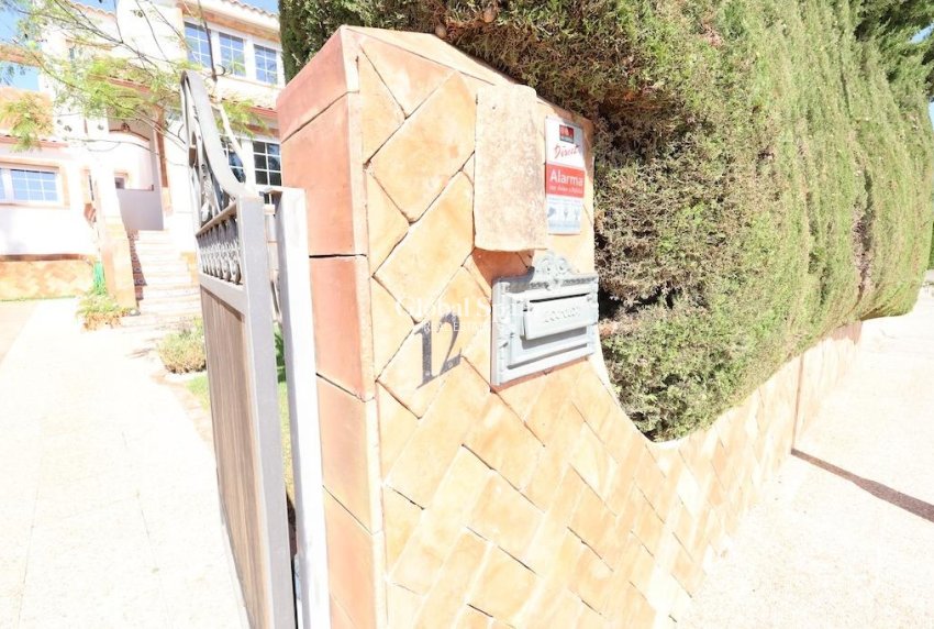 Wiederverkauf - VILLA -
ORIHUELA COSTA - Costa Blanca