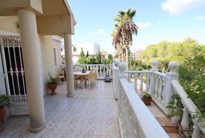 Wiederverkauf - VILLA -
ORIHUELA COSTA - Costa Blanca