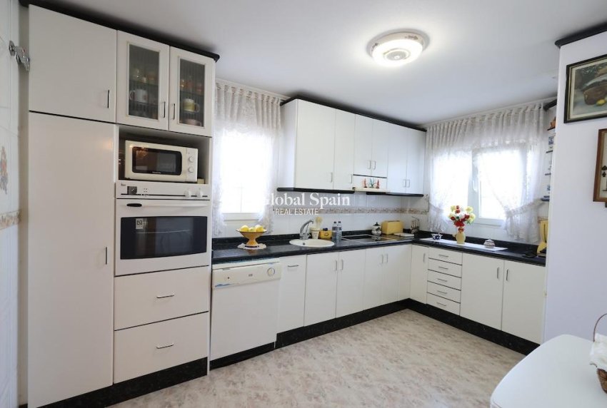 Wiederverkauf - VILLA -
ORIHUELA COSTA - Costa Blanca