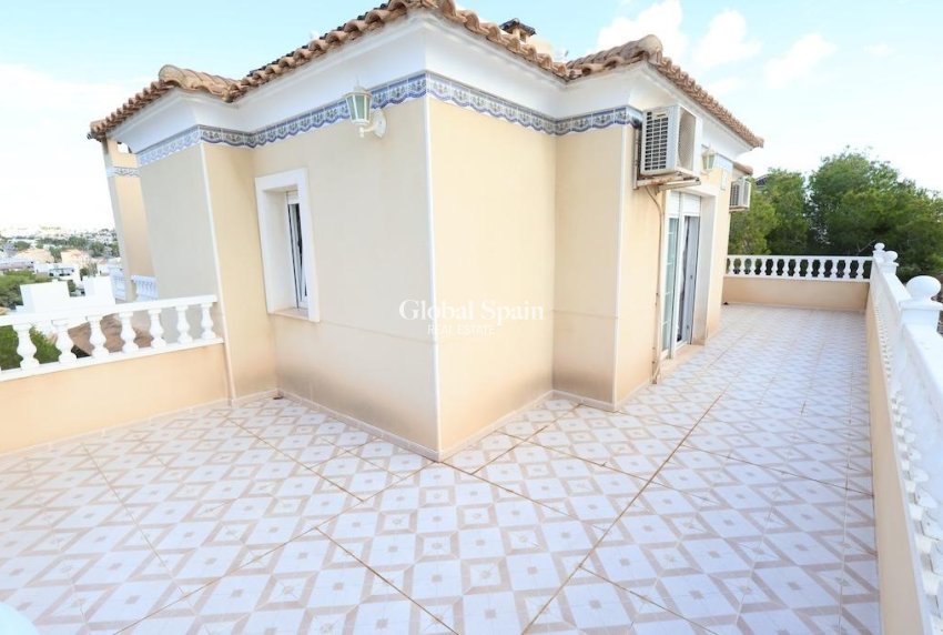 Wiederverkauf - VILLA -
ORIHUELA COSTA - Costa Blanca