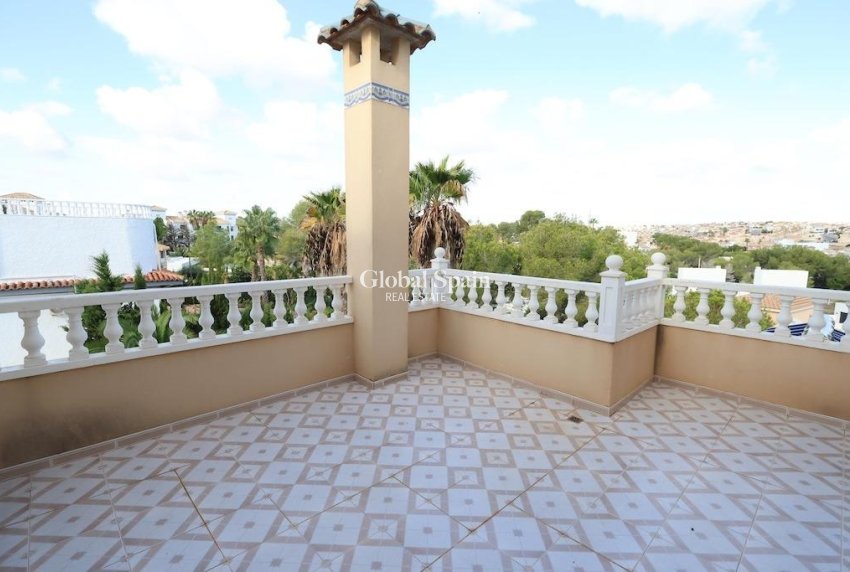 Wiederverkauf - VILLA -
ORIHUELA COSTA - Costa Blanca