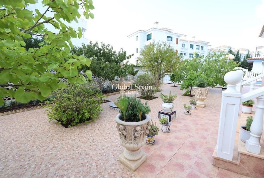Wiederverkauf - VILLA -
ORIHUELA COSTA - Costa Blanca