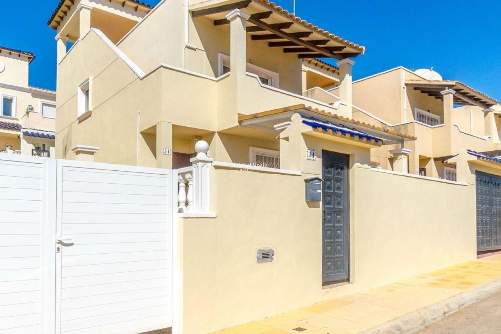 Wiederverkauf - VILLA -
ORIHUELA COSTA - Costa Blanca