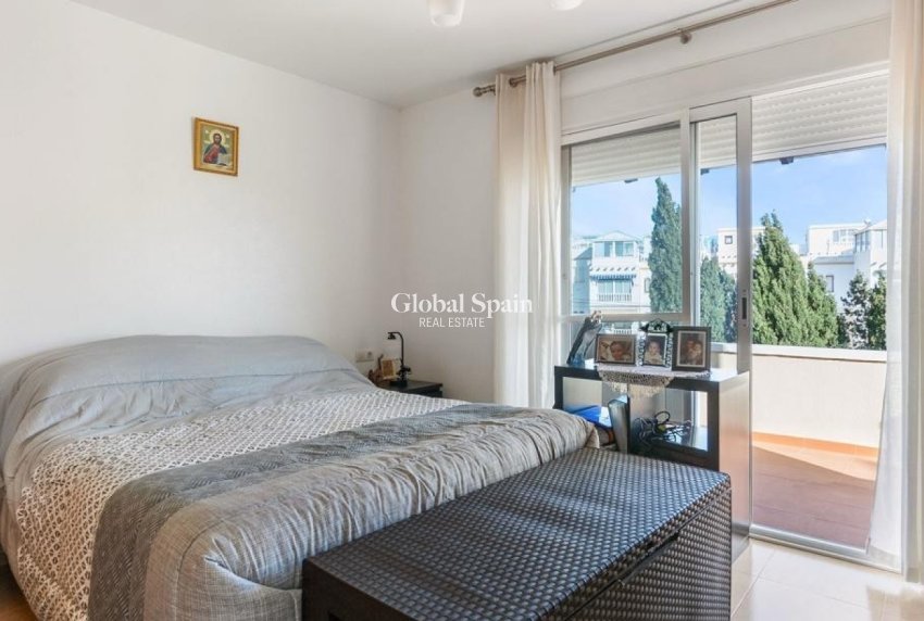 Wiederverkauf - VILLA -
ORIHUELA COSTA - Costa Blanca