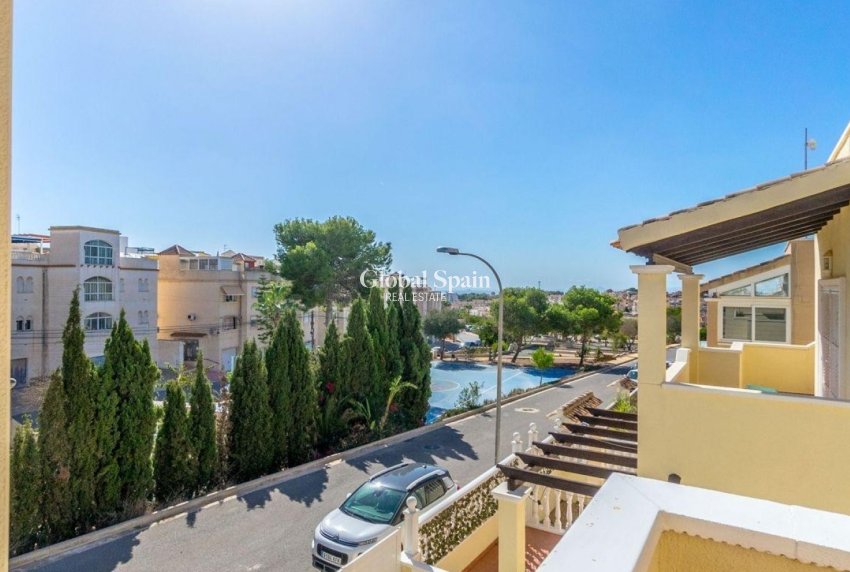 Wiederverkauf - VILLA -
ORIHUELA COSTA - Costa Blanca