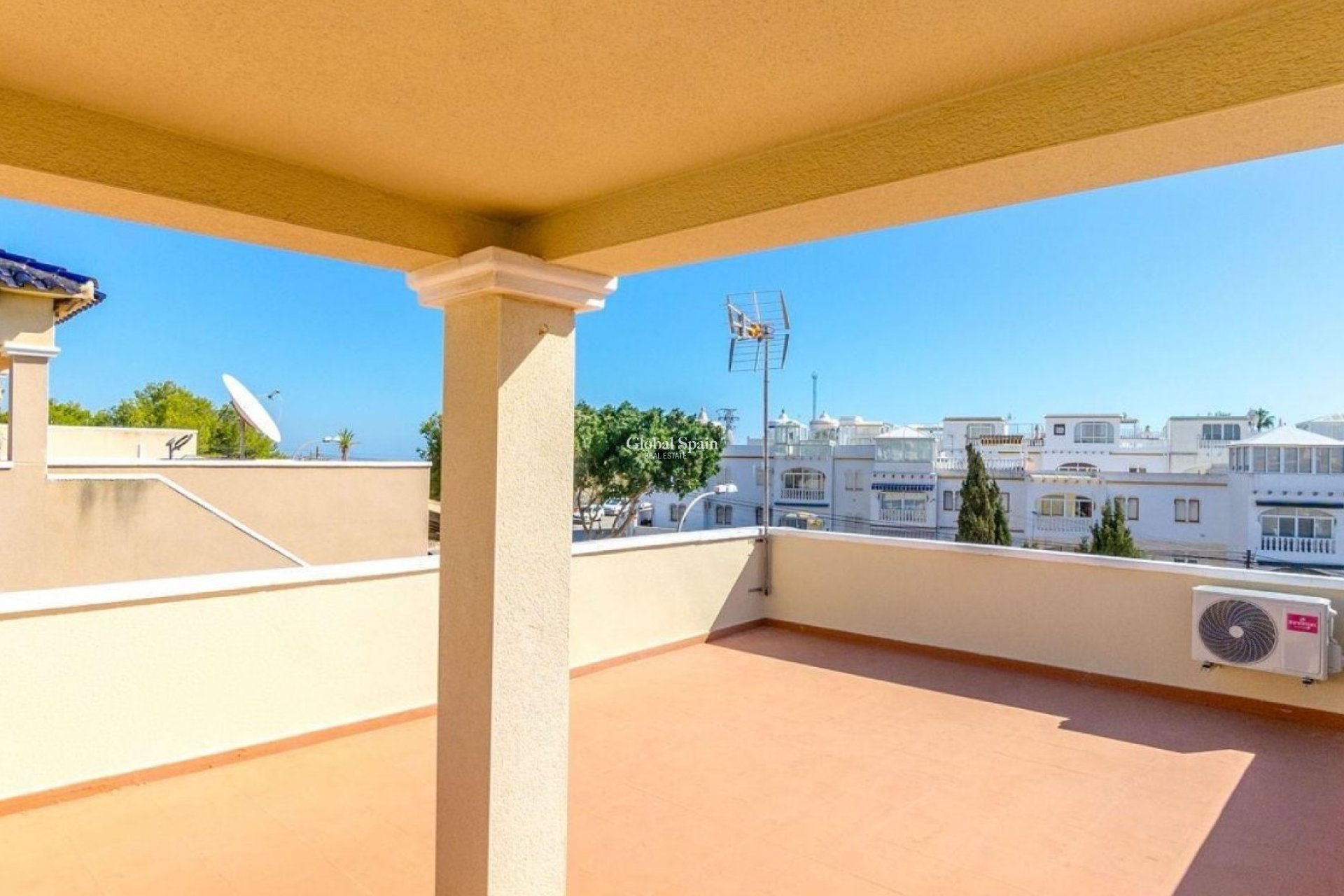 Wiederverkauf - VILLA -
ORIHUELA COSTA - Costa Blanca