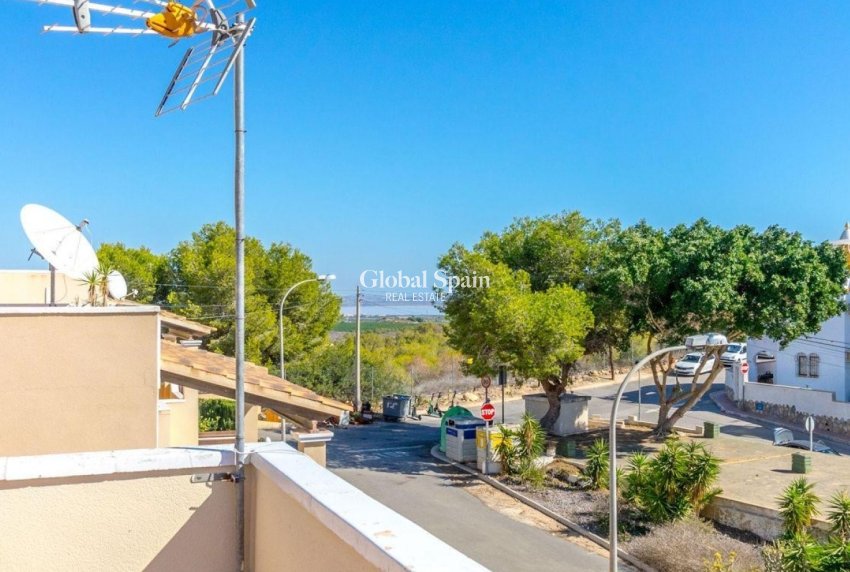 Wiederverkauf - VILLA -
ORIHUELA COSTA - Costa Blanca