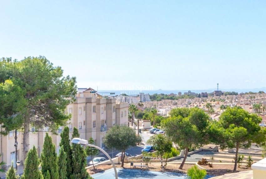 Wiederverkauf - VILLA -
ORIHUELA COSTA - Costa Blanca