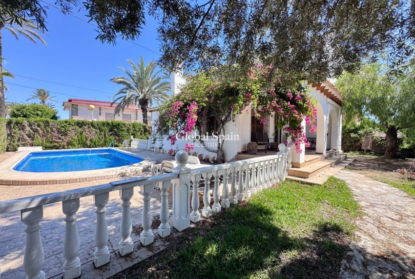 Wiederverkauf - VILLA -
ORIHUELA COSTA - Costa Blanca