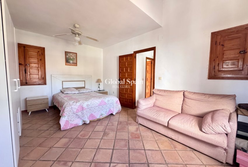 Wiederverkauf - VILLA -
ORIHUELA COSTA - Costa Blanca
