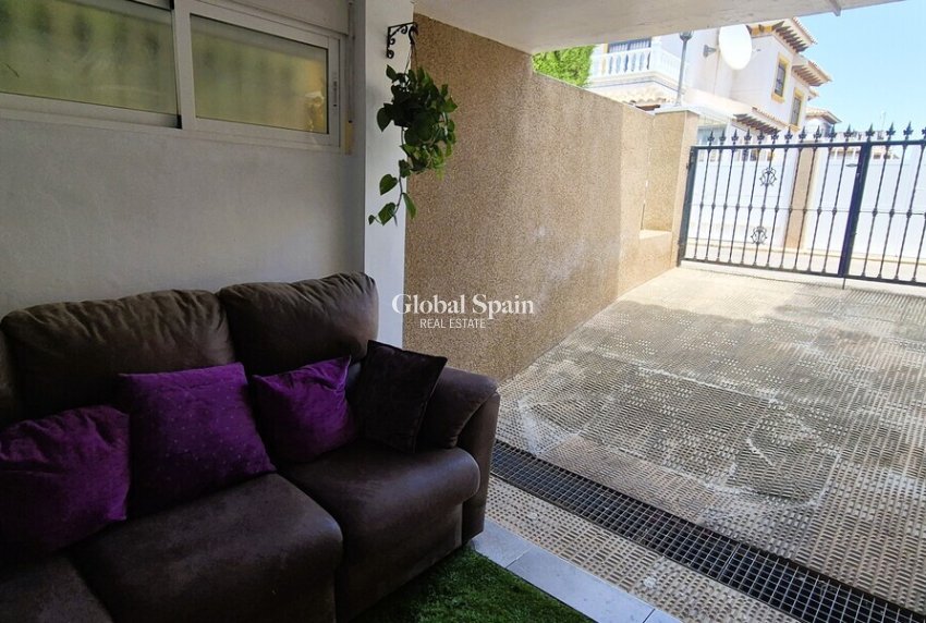 Wiederverkauf - VILLA -
ORIHUELA COSTA - Costa Blanca