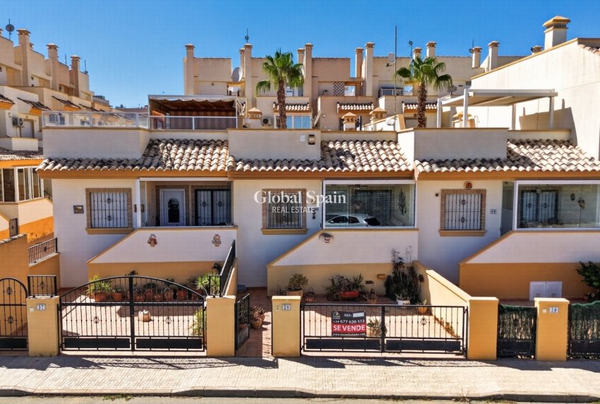 Wiederverkauf - VILLA -
ORIHUELA COSTA - Costa Blanca