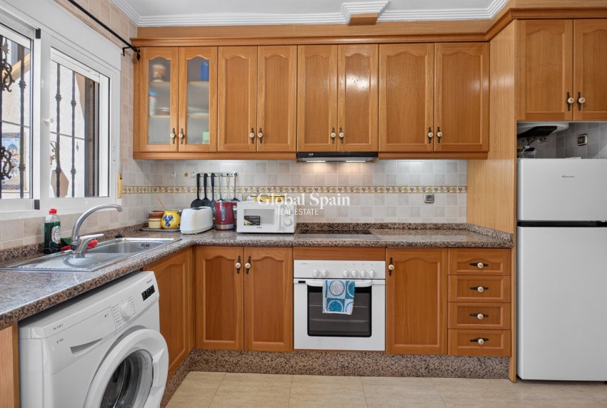 Wiederverkauf - VILLA -
ORIHUELA COSTA - Costa Blanca