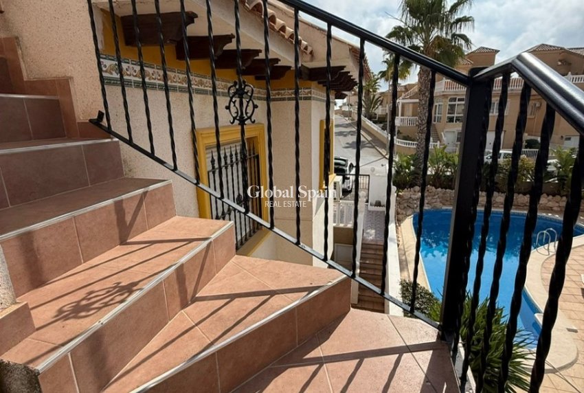 Wiederverkauf - VILLA -
ORIHUELA COSTA - Costa Blanca