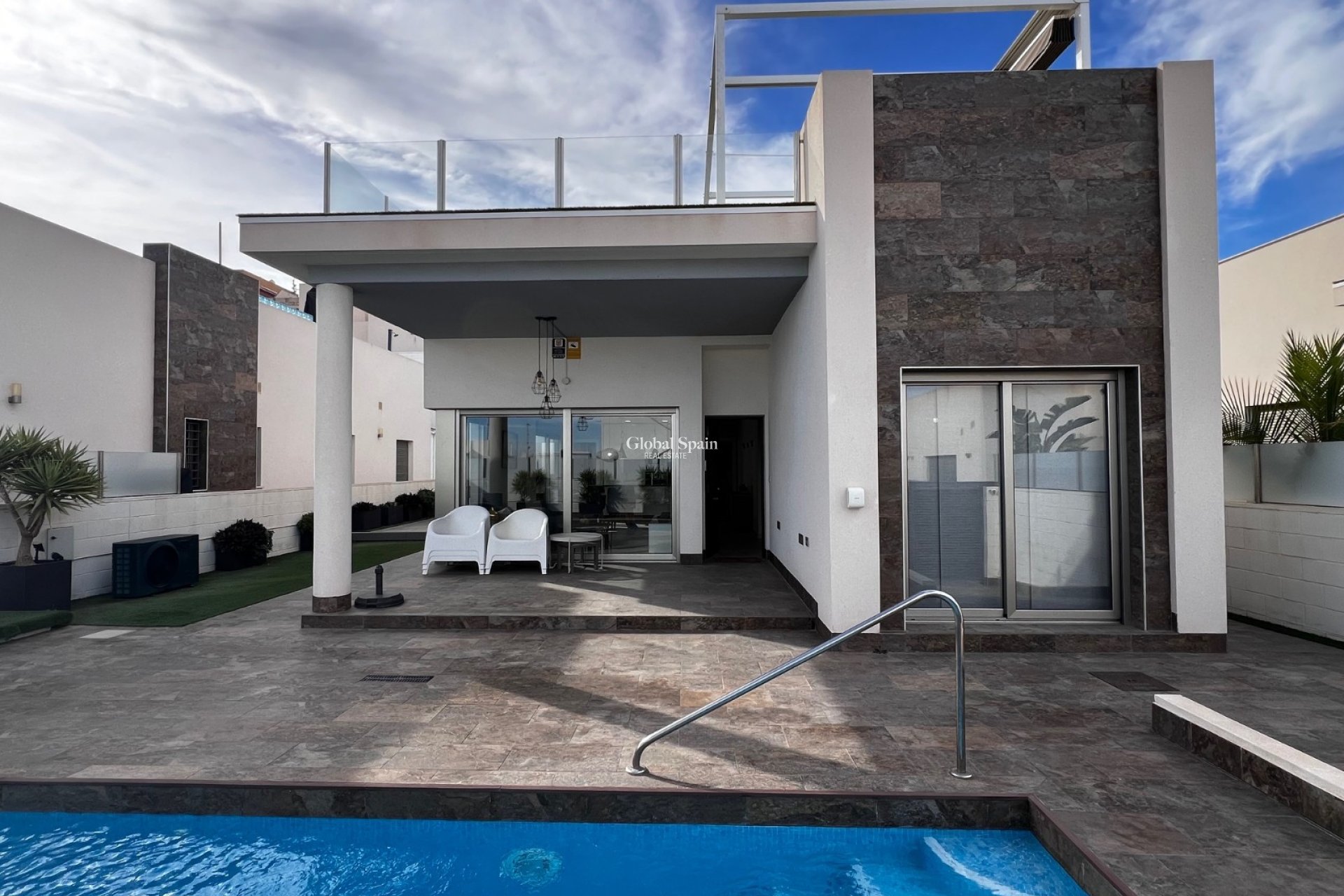 Wiederverkauf - VILLA -
ORIHUELA COSTA - Costa Blanca