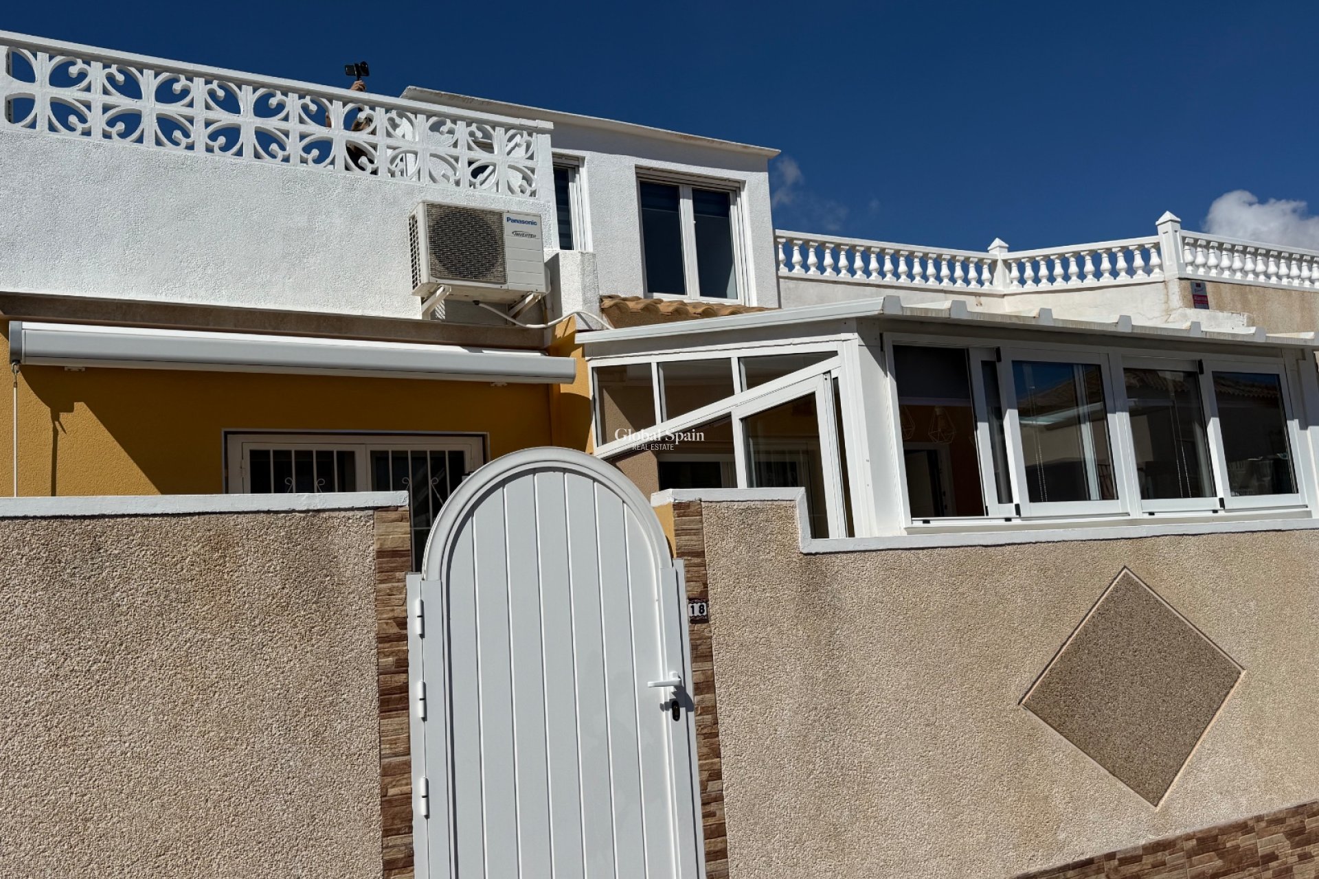 Wiederverkauf - VILLA -
ORIHUELA COSTA - Costa Blanca