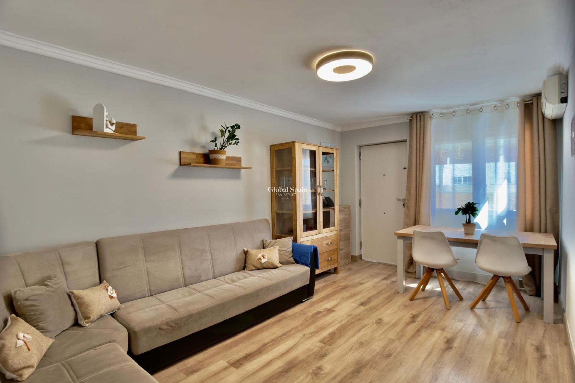 Wiederverkauf - VILLA -
ORIHUELA COSTA - Costa Blanca