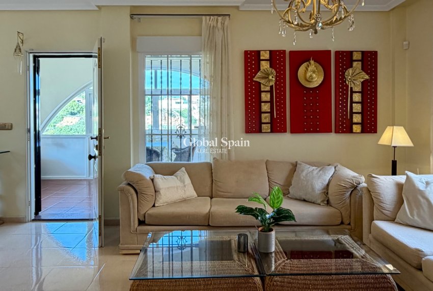 Wiederverkauf - VILLA -
ORIHUELA COSTA - Costa Blanca