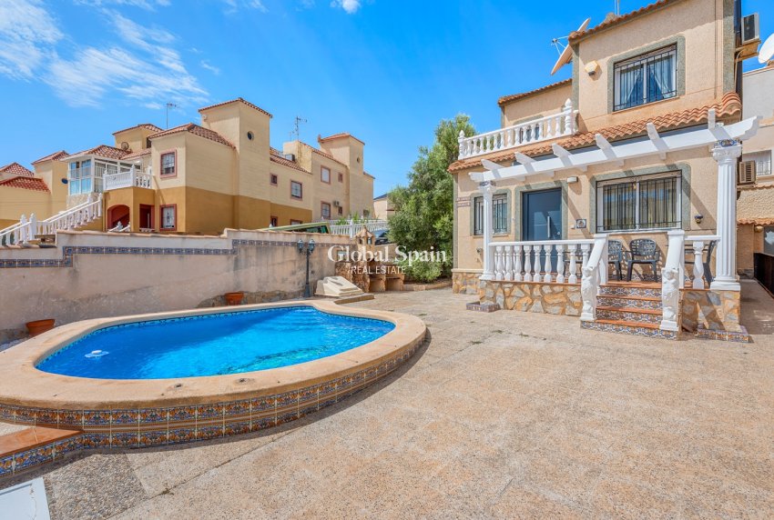 Wiederverkauf - VILLA -
ORIHUELA COSTA - El Galan