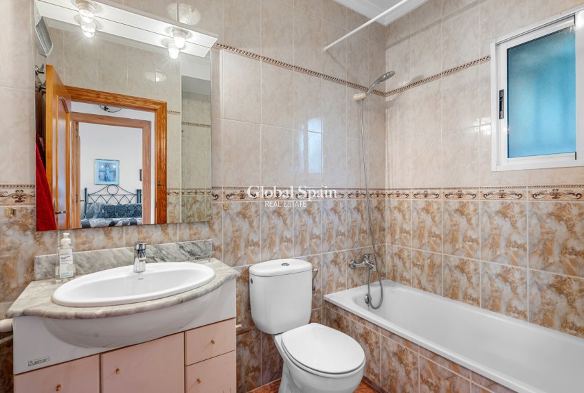 Wiederverkauf - VILLA -
ORIHUELA COSTA - El Galan