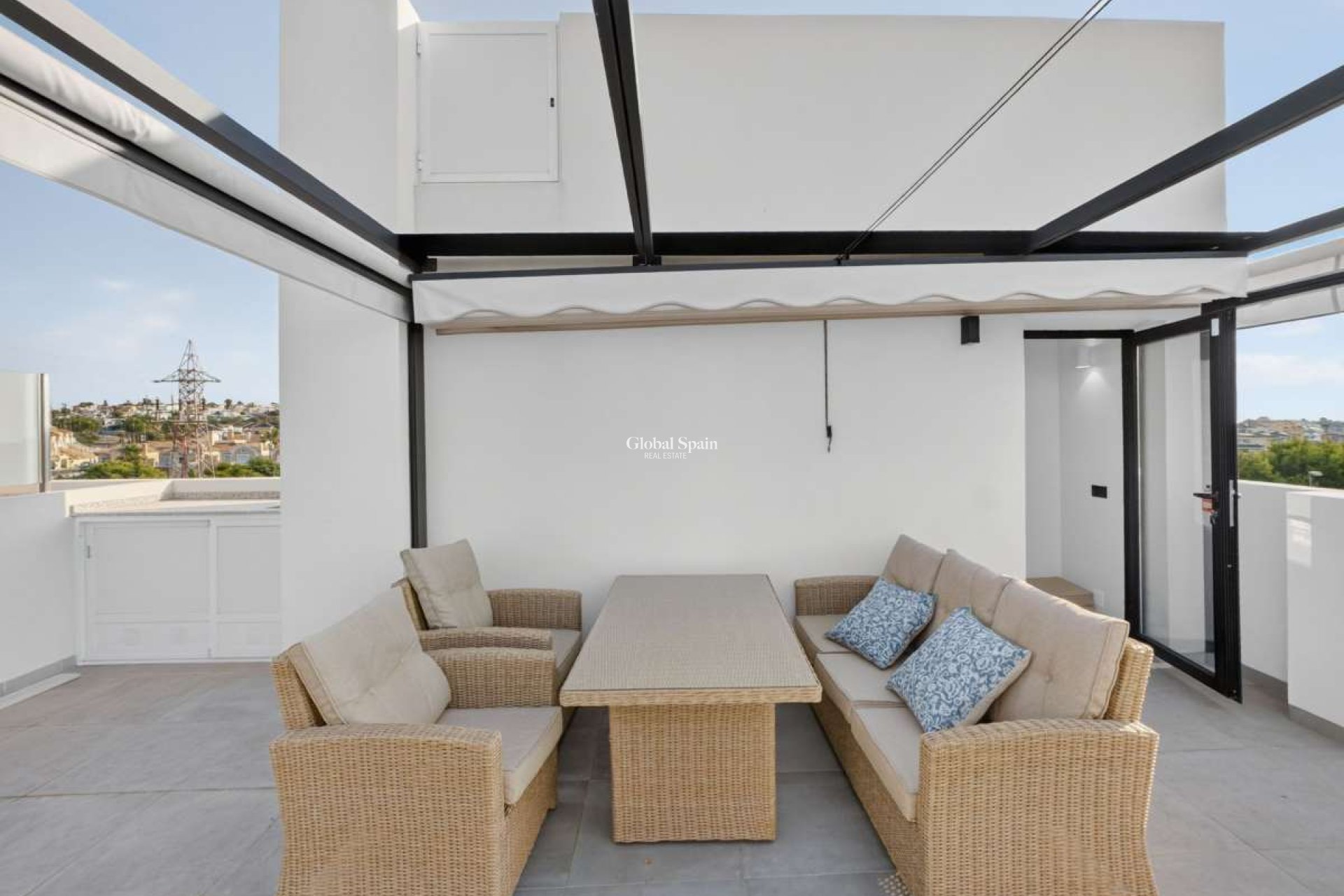 Wiederverkauf - VILLA -
ORIHUELA COSTA - Inland