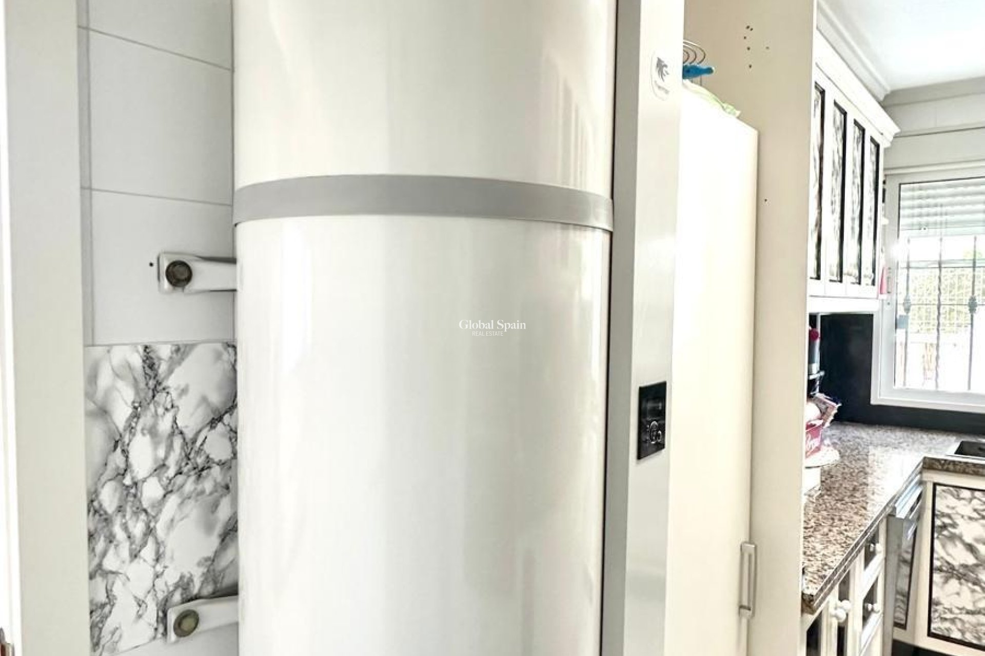 Wiederverkauf - VILLA -
ORIHUELA COSTA - La Regia