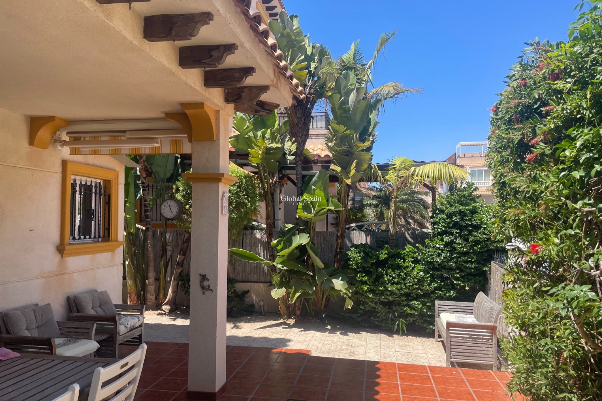 Wiederverkauf - VILLA -
ORIHUELA COSTA - La Regia