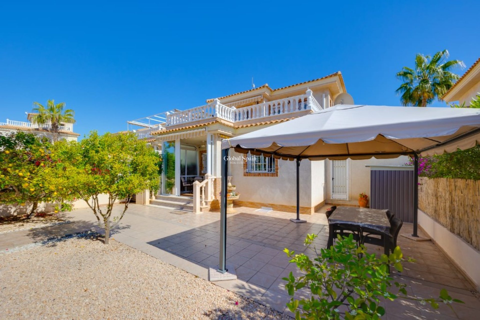 Wiederverkauf - Villa -
ORIHUELA COSTA - La Zenia