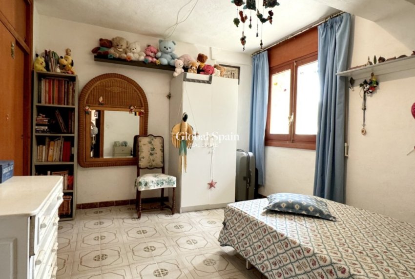 Wiederverkauf - VILLA -
ORIHUELA COSTA - La Zenia