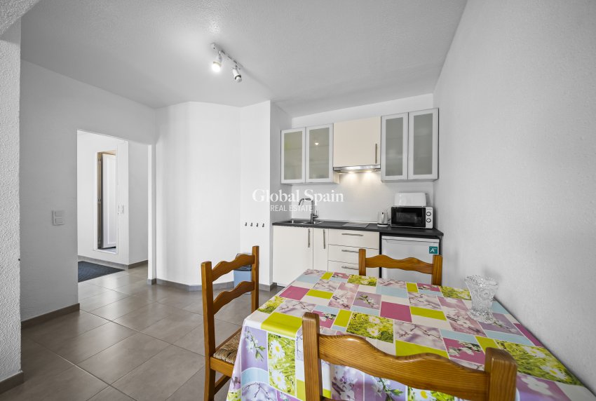 Wiederverkauf - VILLA -
ORIHUELA COSTA - La Zenia