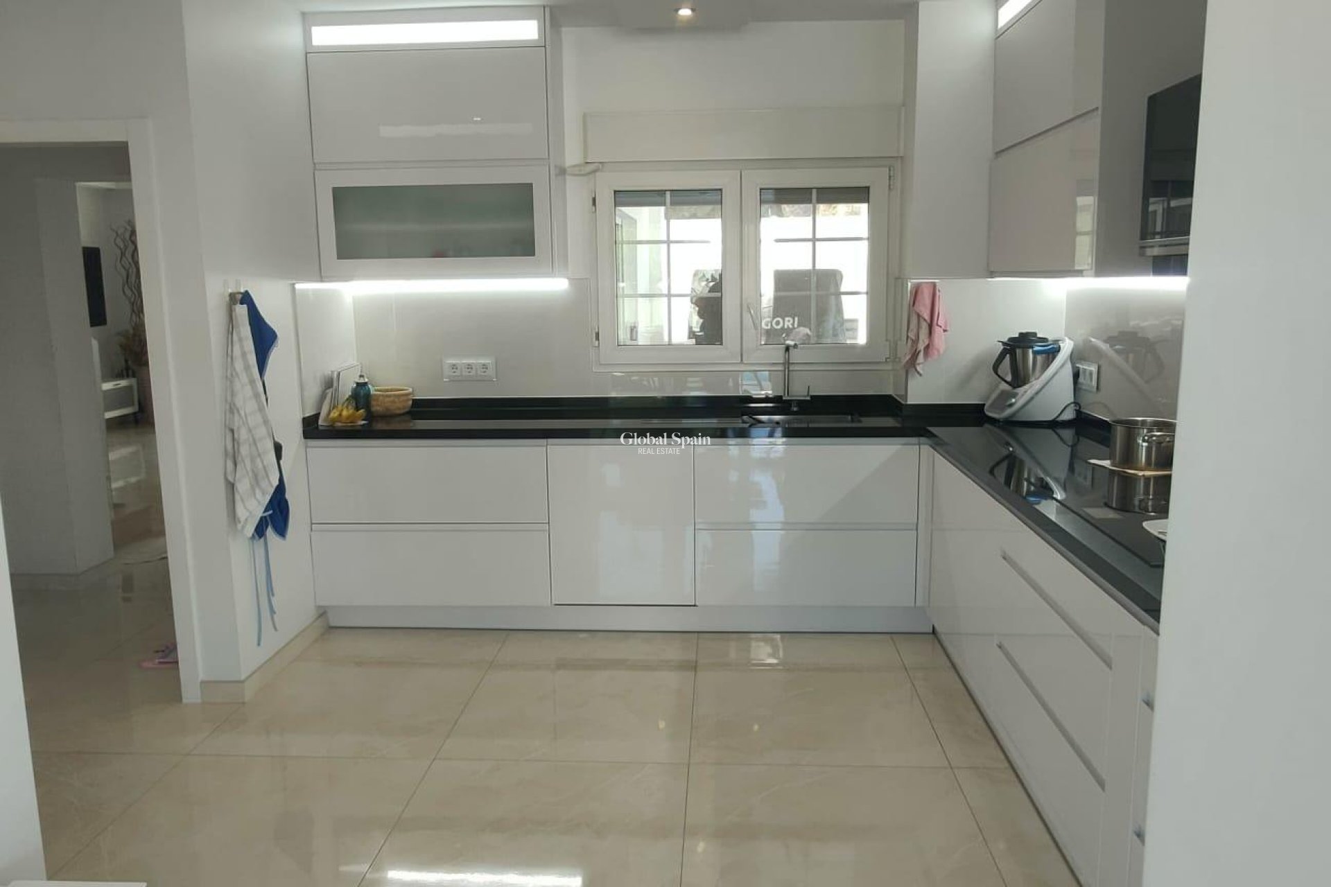 Wiederverkauf - VILLA -
ORIHUELA COSTA - La Zenia