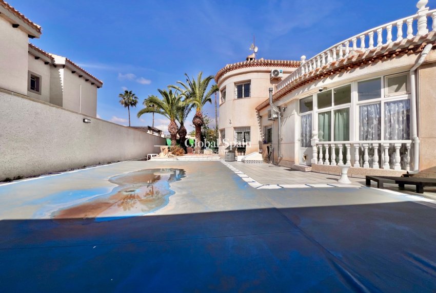 Wiederverkauf - VILLA -
ORIHUELA COSTA - La Zenia