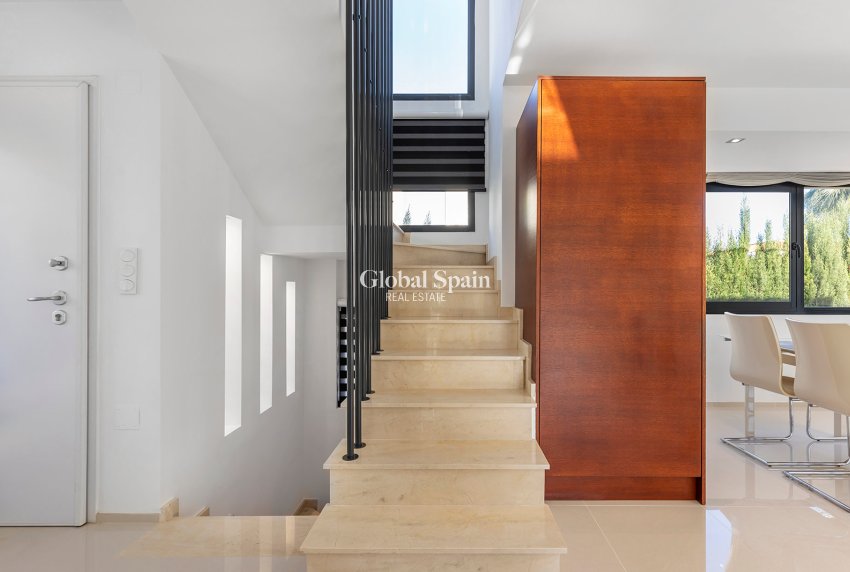 Wiederverkauf - Villa -
ORIHUELA COSTA - La Zenia