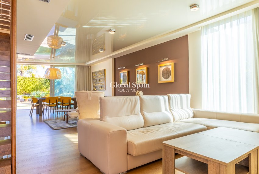 Wiederverkauf - Villa -
ORIHUELA COSTA - La Zenia